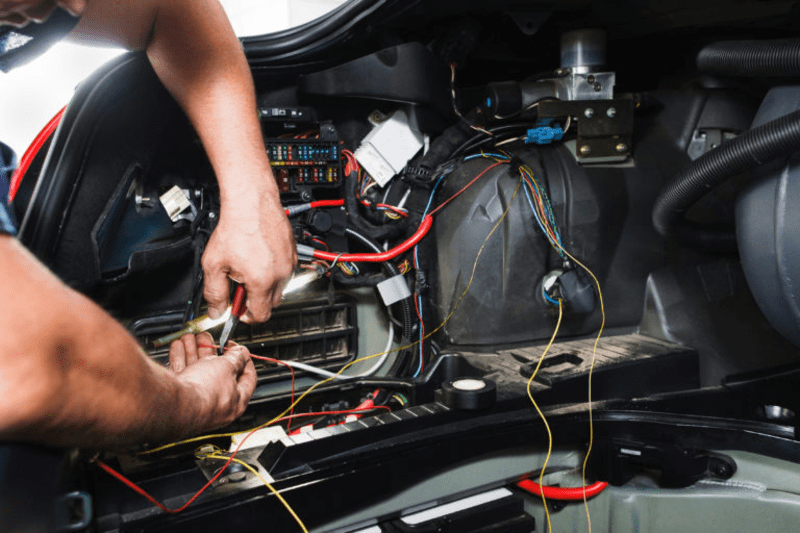 Kiểm tra bảo dưỡng hệ thống điện xe ô tô